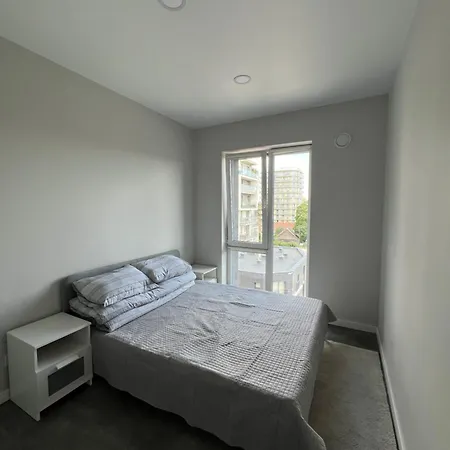 Bright And Cozy Place To 公寓 *