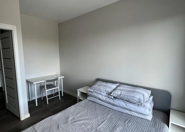 Апартаменти Bright And Cozy Place To Вільнюс